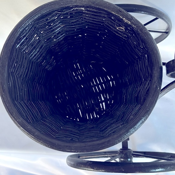 Vintage Black Metal & Wood Tricycle Bicycle Wicker Basket Metal Tricycle Planter - Picture 11 of 15